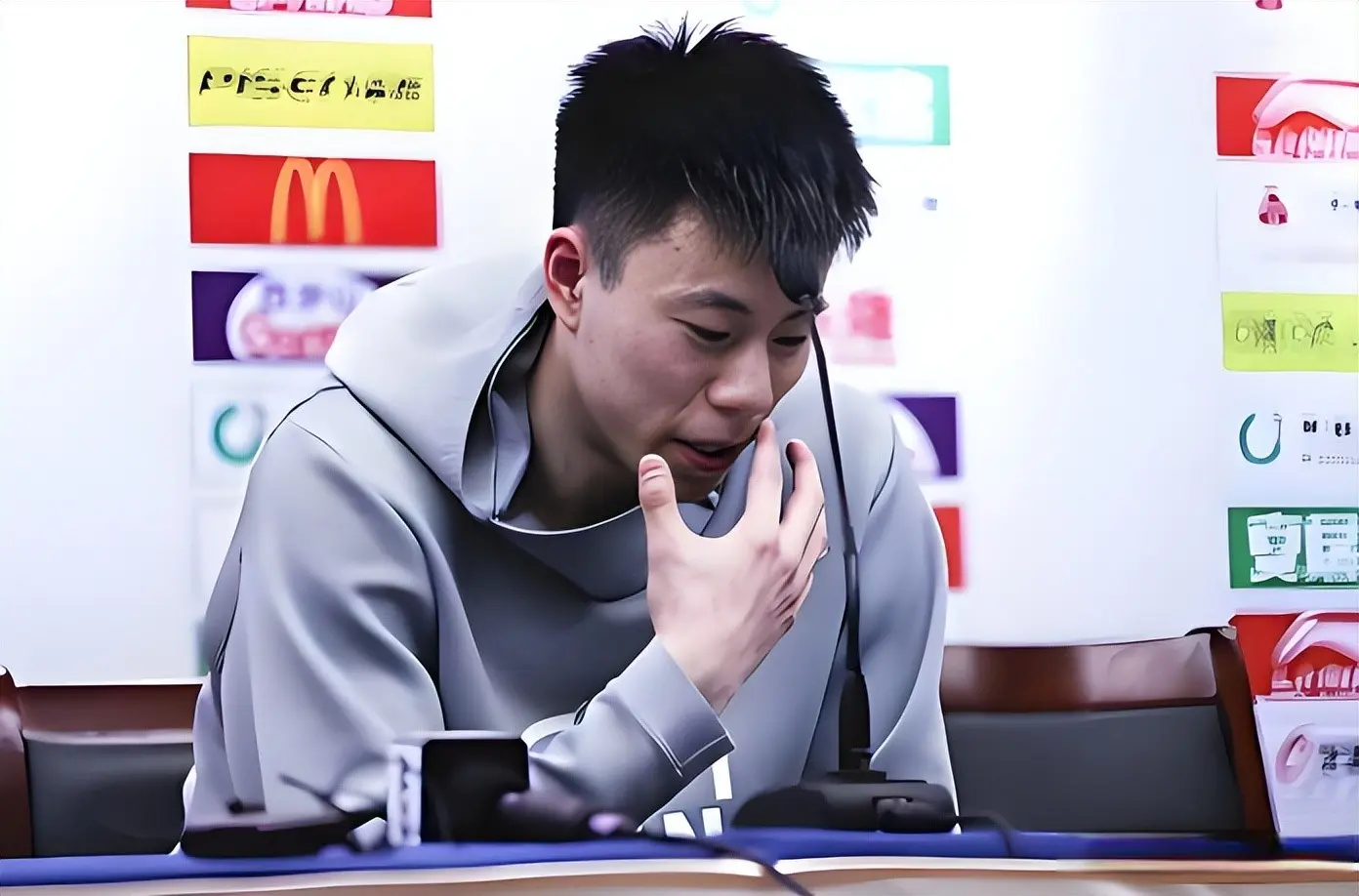 的锋线, https, 加盟