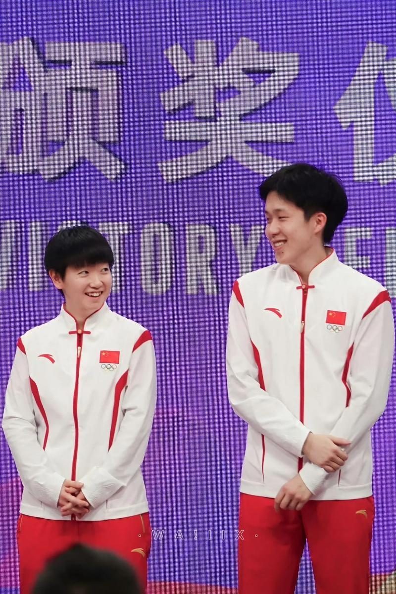 友们也是累, img, 眼神涣散